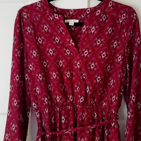 Miami Womens Size Small Burgundy Printed  Dress - Picture 3 of 5